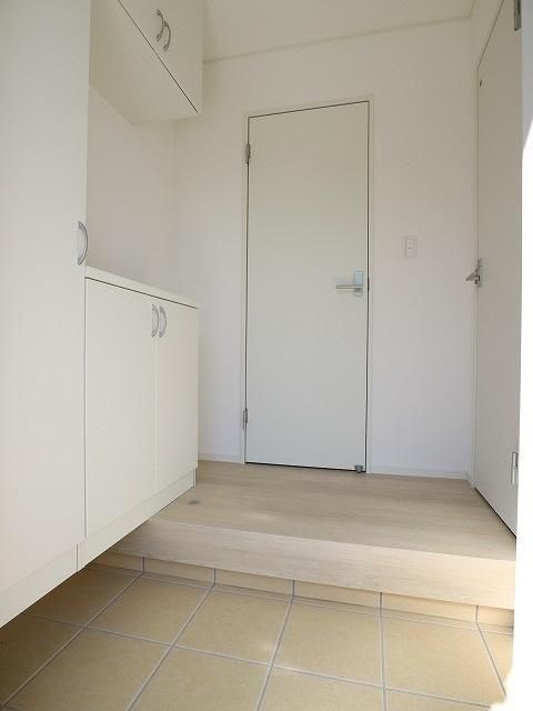 福津市津丸戸建 玄関