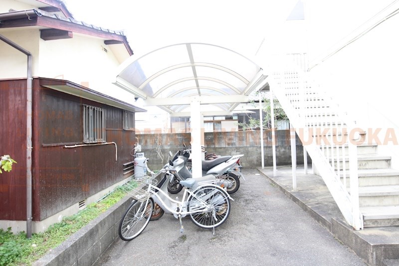 フレグランス石坂 駐輪場