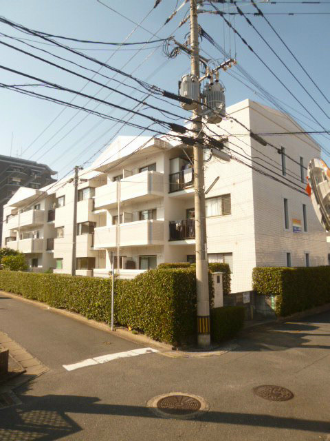 ホワイトハウス干隈 外観