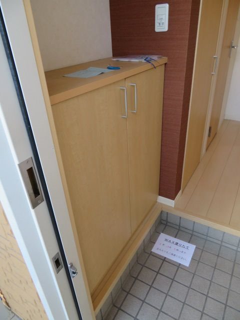 クラヴィエJ 玄関