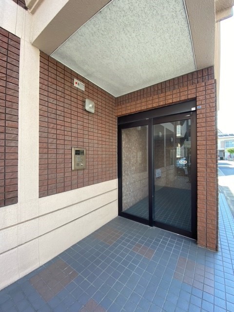 ダブルーンⅤ エントランス