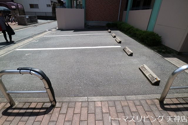 タウンハウスビレッジ 駐車場