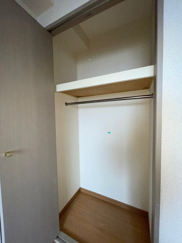 アンピール箱崎東 ※別号室の参考写真になります。