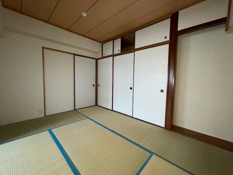 アンピール箱崎東 ※別号室の参考写真になります。