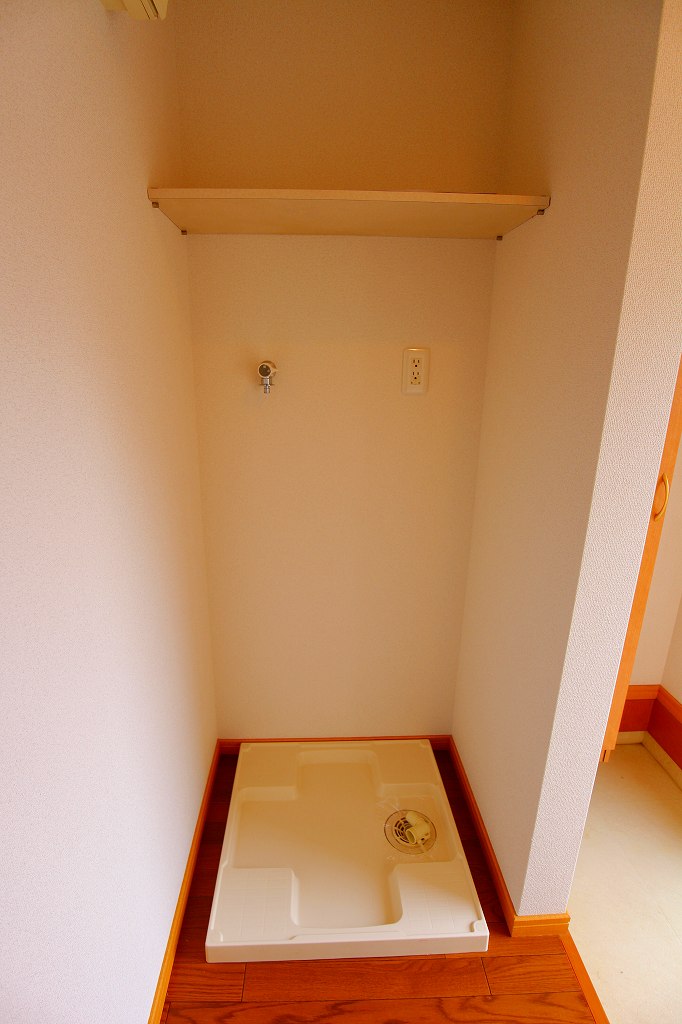クレール筑紫野 室内洗濯機置場・別号室参考写真