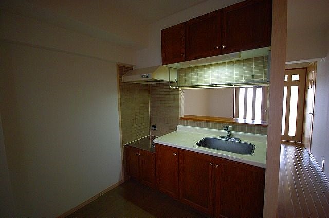 キャメロット・パークビュー 別部屋参考写真。