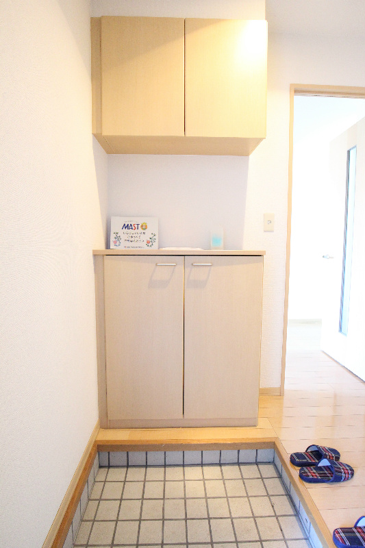 アンシェラ形貝E 住居の顔である玄関もお洒落にインテリア可能。