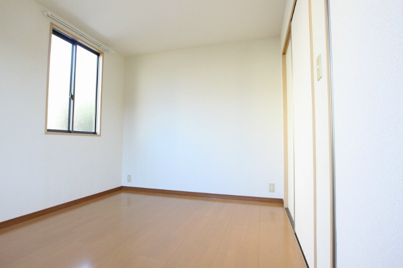 アンシェラ形貝E どの部屋にも窓があります。