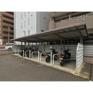 ビエラコート大橋 バイク置き場