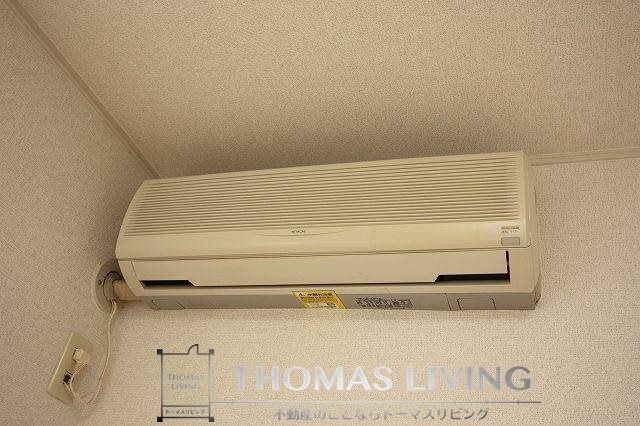 エンゼルポート K エアコン付きで快適に生活できますね。