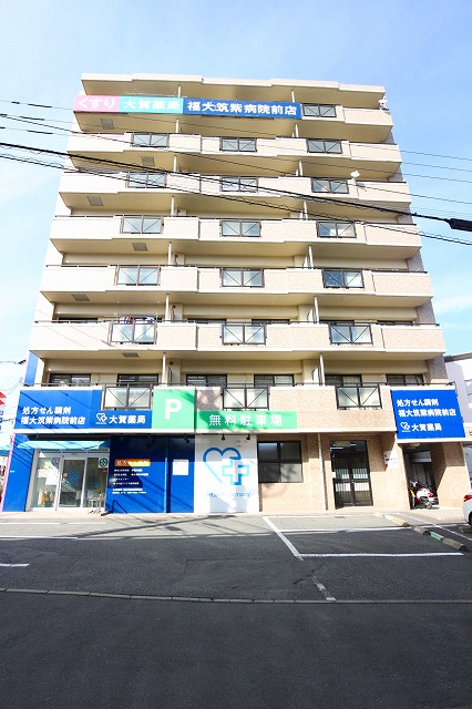 西鉄朝倉街道・JR天拝山駅そば。