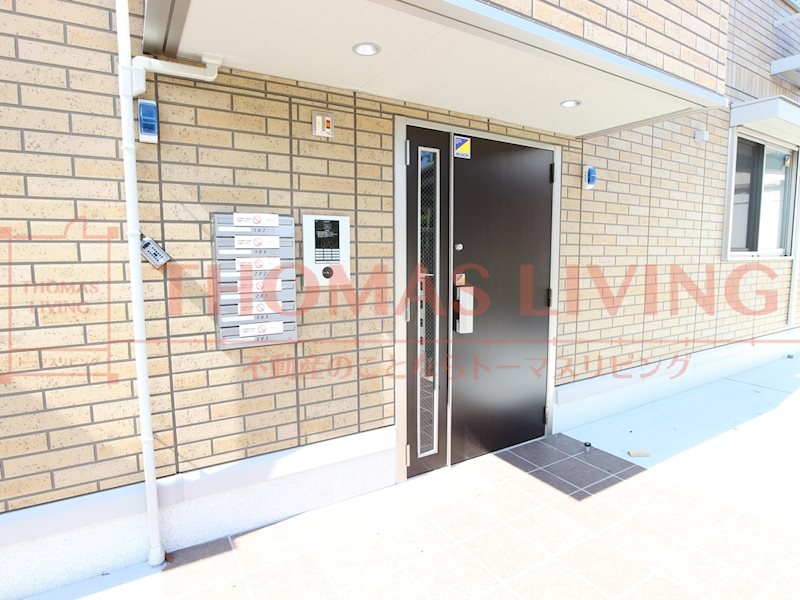 ソフィア新宮Ⅱ　B棟 ブラウンで温かみのある外観となっております。