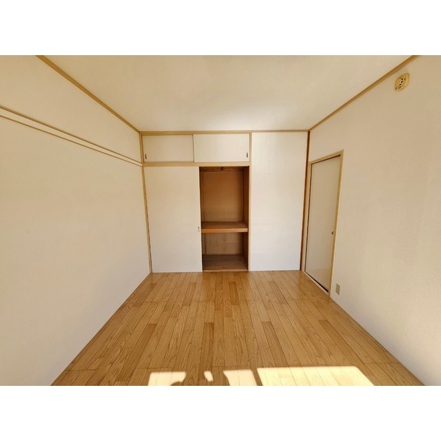 石坂ハイツ 押入