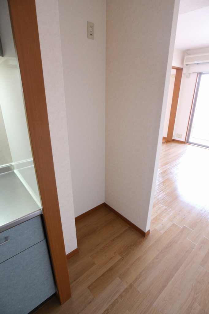 アークプラザしおばる 冷蔵庫置き場　※別号室参考写真