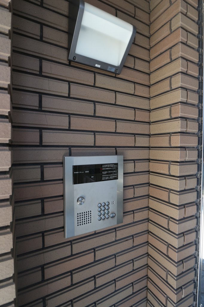 アークプラザしおばる オートロック完備　セキュリティ面も安心です