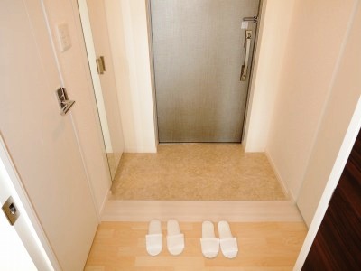 フローレス大橋 玄関　別号室参考写真