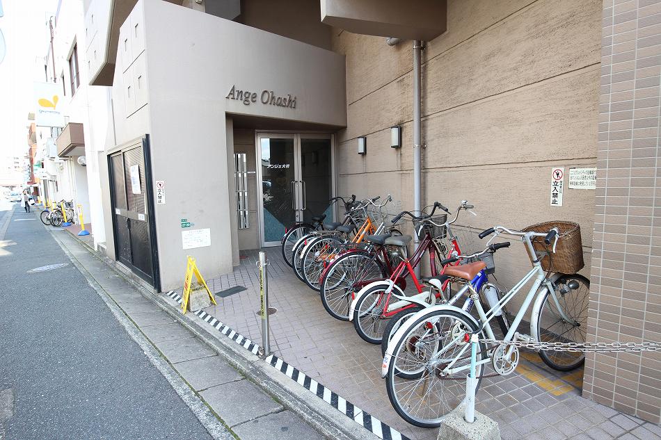 アンジェ大橋 エントランス。オートロック完備