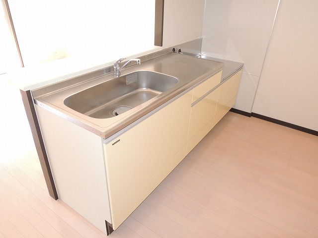 ヴェルゾン 見渡せるカウンターキッチン　別号室参考写真