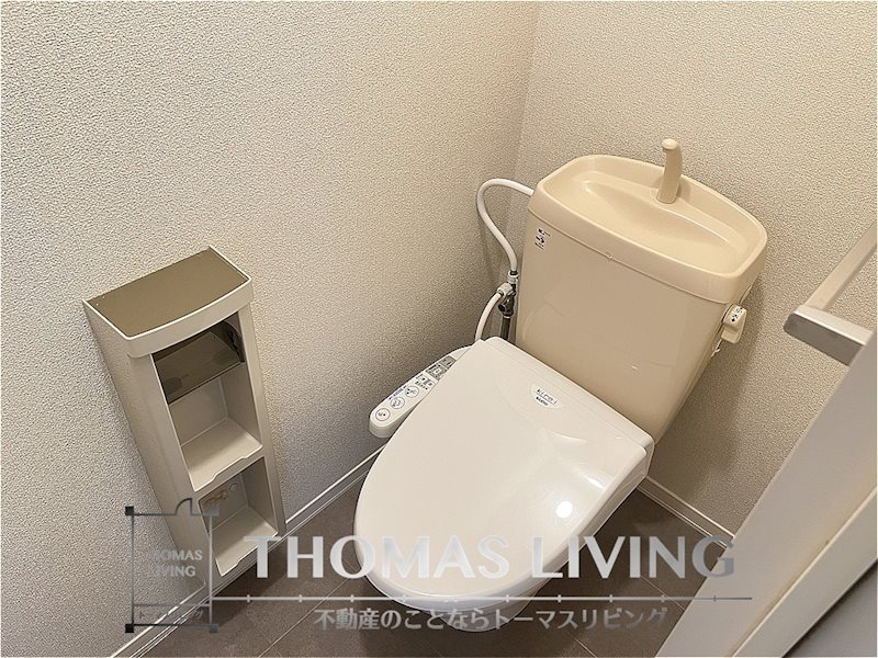 シャルマンK B棟 嬉しいウォシュレット付きですよ。