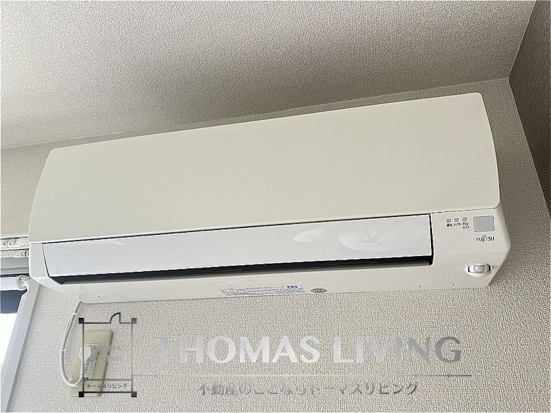 シャルマンK B棟 冷暖房機能付きエアコン御座います。