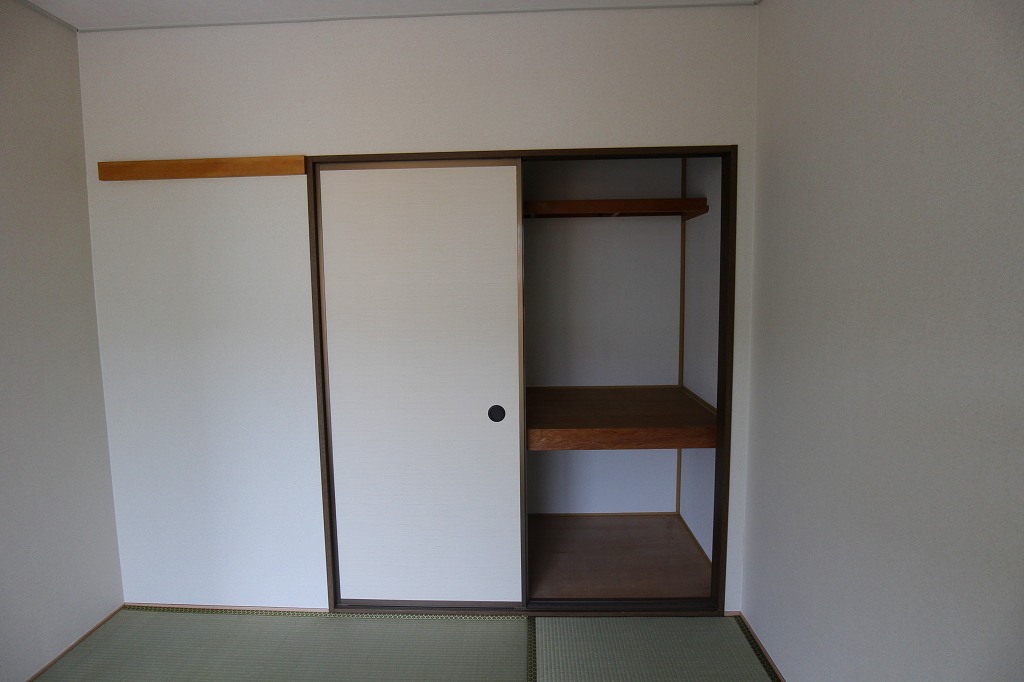 セジュール・レスポワール お荷物もたくさん入る押入れ　太宰府市・筑紫野市の賃貸物件はトーマスリビングまで