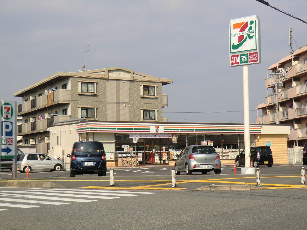 サンセール国分Ⅱ　A棟 セブンイレブン