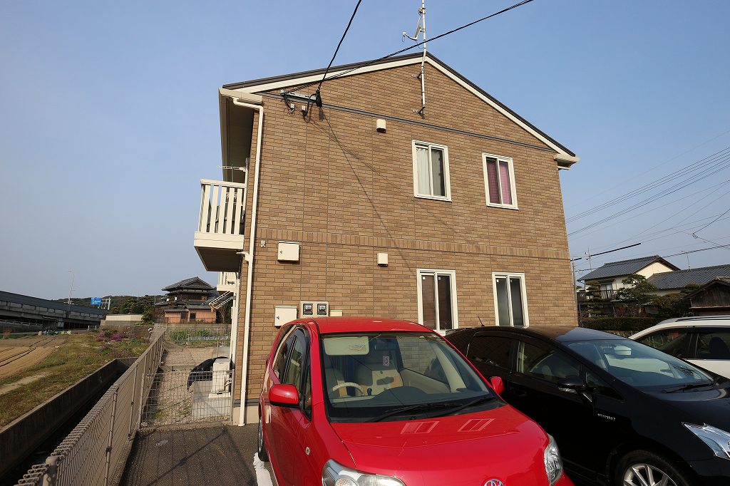 サンフローラ 閑静な住宅街でのどかな街並みです。