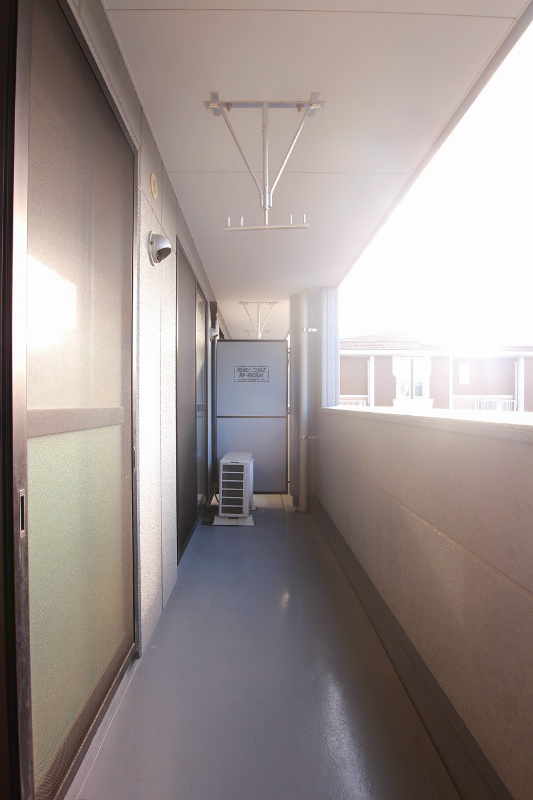 アルビレオB棟  日当たり良好なバルコニーでお洗濯物もよく乾きそうです。