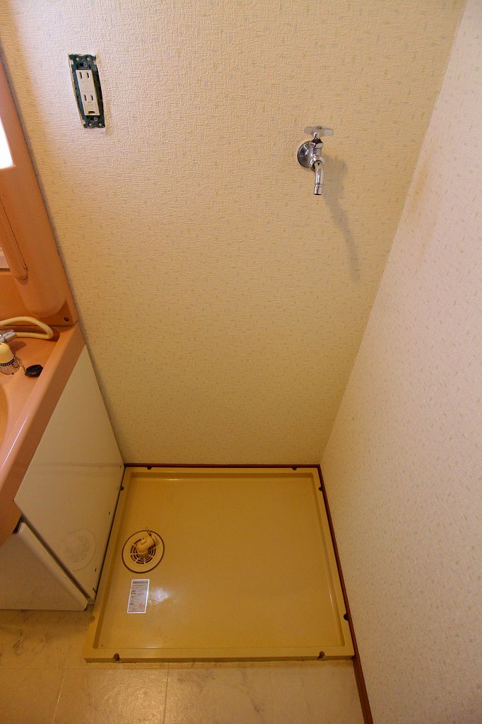 サンハイツ公園通り 室内洗濯機置場・別号室参考写真