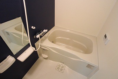 サクラーレ 追い焚き機能付きの浴室・別号室写真