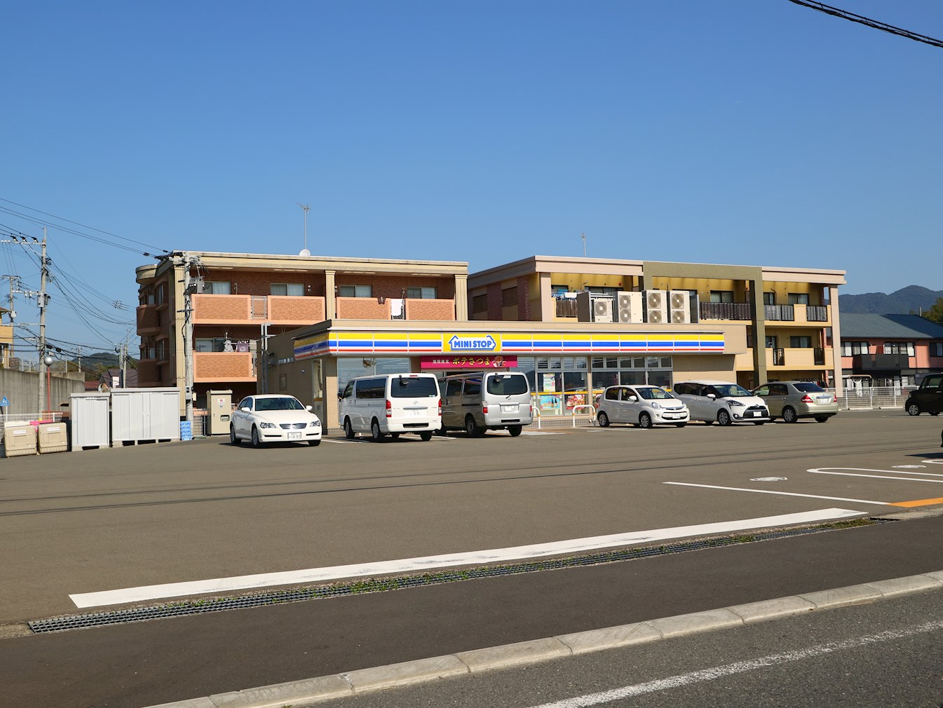 メルヴェーユ赤間  ﾐﾆｽﾄｯﾌﾟ 宗像稲元店