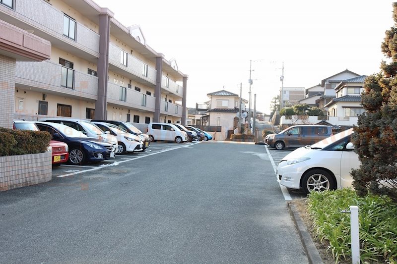 サンハイツ公園通り 駐車場