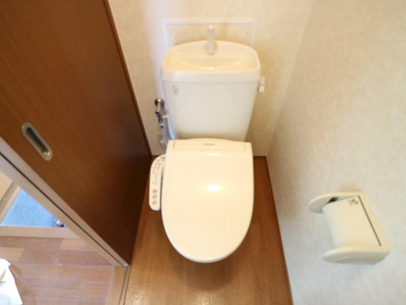 コンフォール自由ヶ丘  トイレ