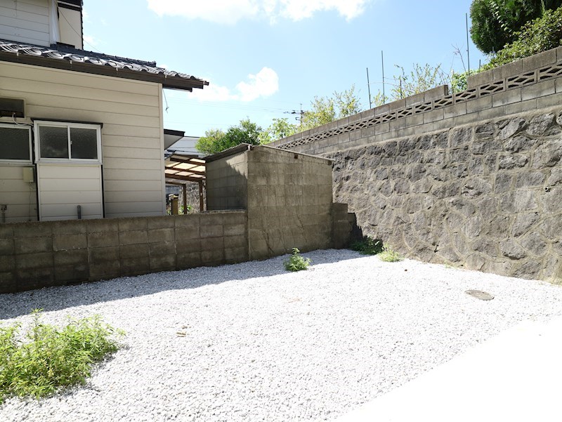 コンフォール自由ヶ丘  広々専用庭。