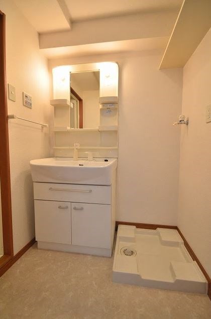 スカイシャトレ柚須 洗面所