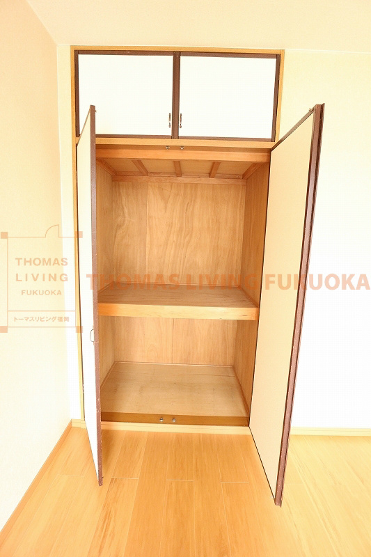 シャレール花見  クルーゼット
