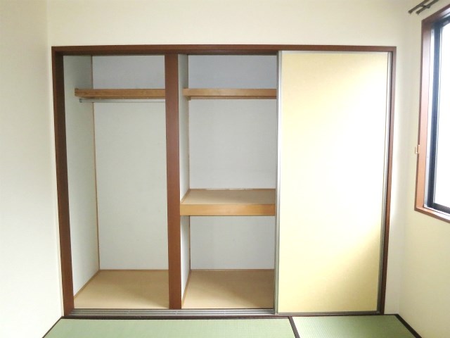 エトワールA棟 収納