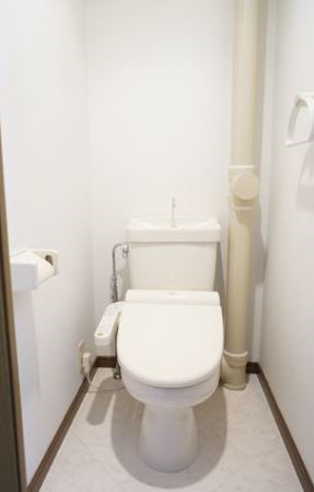 コムフォートシティ  写真は別号室です。