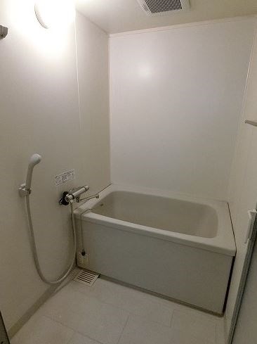 コムフォートシティ  写真は別号室です。