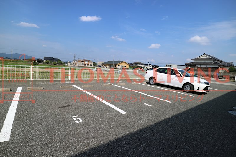 フレンドリー藤 駐車場