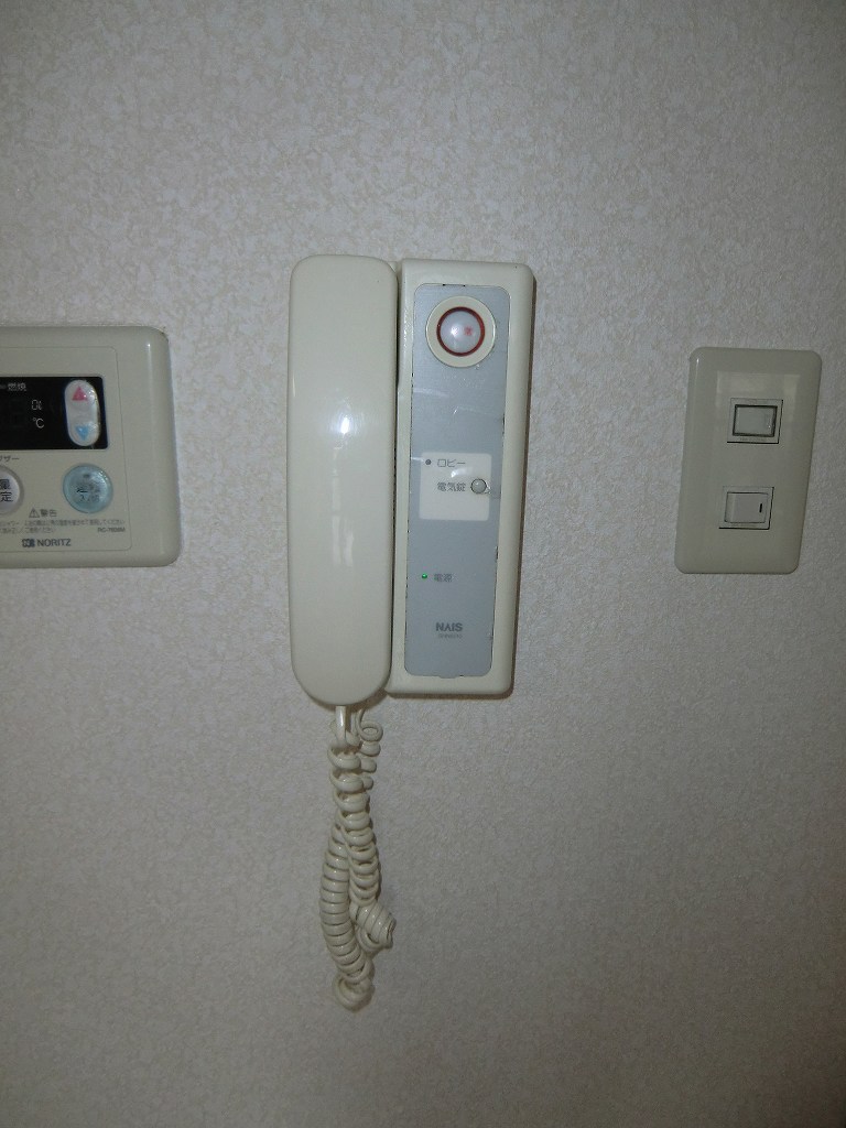 シャトレ壱番館 インターホン※別号室の写真になります。
