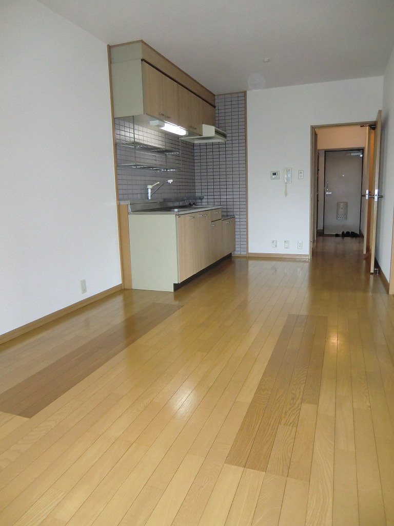 シャトレ壱番館 リビング※別号室の写真になります。