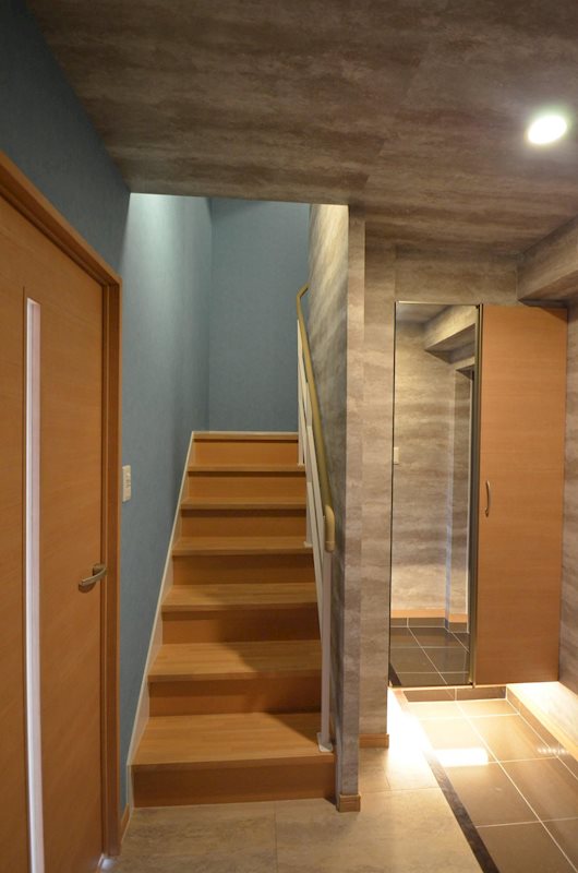 福岡県福岡市博多区比恵町13-3 玄関