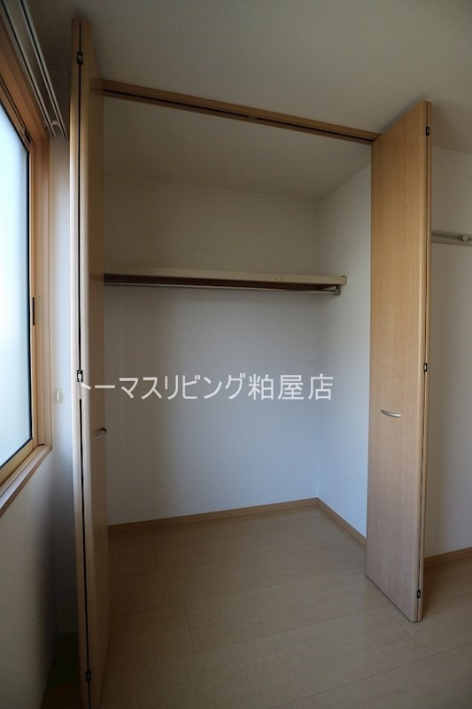 フォンティーヌ清水　B棟 収納