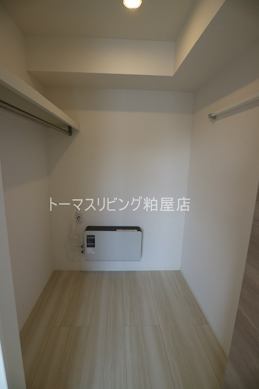 メゾンモンレーヴ ウォークインクローゼット
