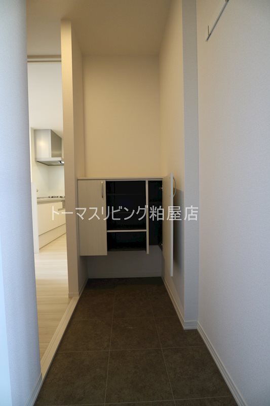 メゾンモンレーヴ 広く玄関