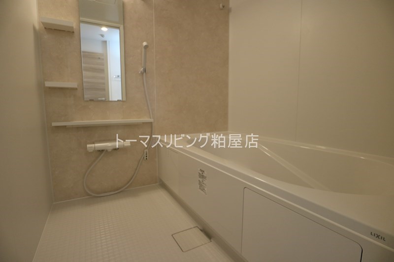 メゾンモンレーヴ 足も延ばせる一坪風呂