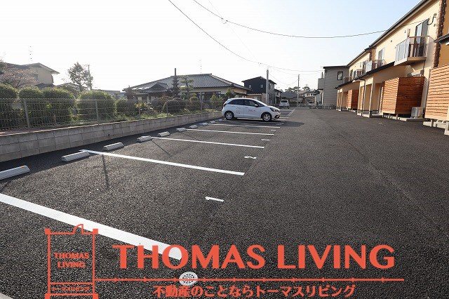 ハイルーラルⅤ   駐車場