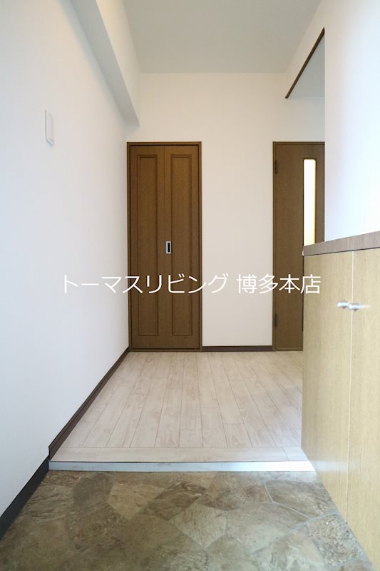 イルフビル  玄関