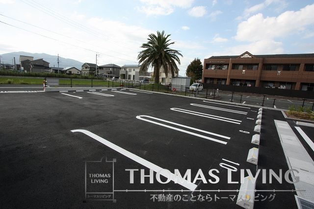 ラスティングハーモニー A 駐車場